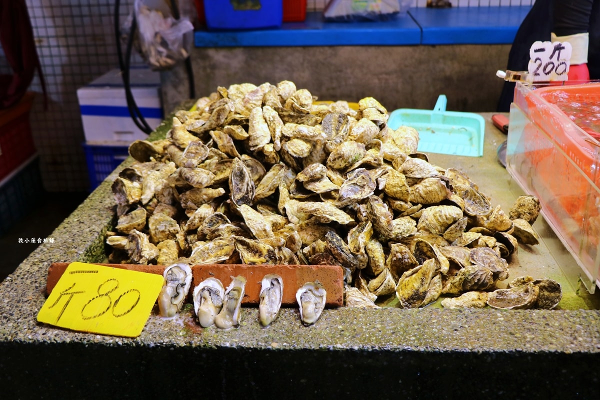 蚵仔寮魚貨直銷中心‧現捕現撈現料理的蚵仔寮漁港,純樸漁港市場,假日採買的好地方 - 第18張圖 蚵仔寮魚貨直銷中心‧現捕現撈現料理的蚵仔寮漁港,純樸漁港市場,假日採買的好地方