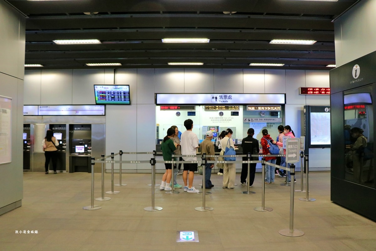 高雄車站‧歷經20年工程的火車站,結合節能設計與流線美學雲朵天棚,空中綠洲花園改寫車站新風貌 - 第21張圖 高雄車站‧歷經20年工程的火車站,結合節能設計與流線美學雲朵天棚,空中綠洲花園改寫車站新風貌