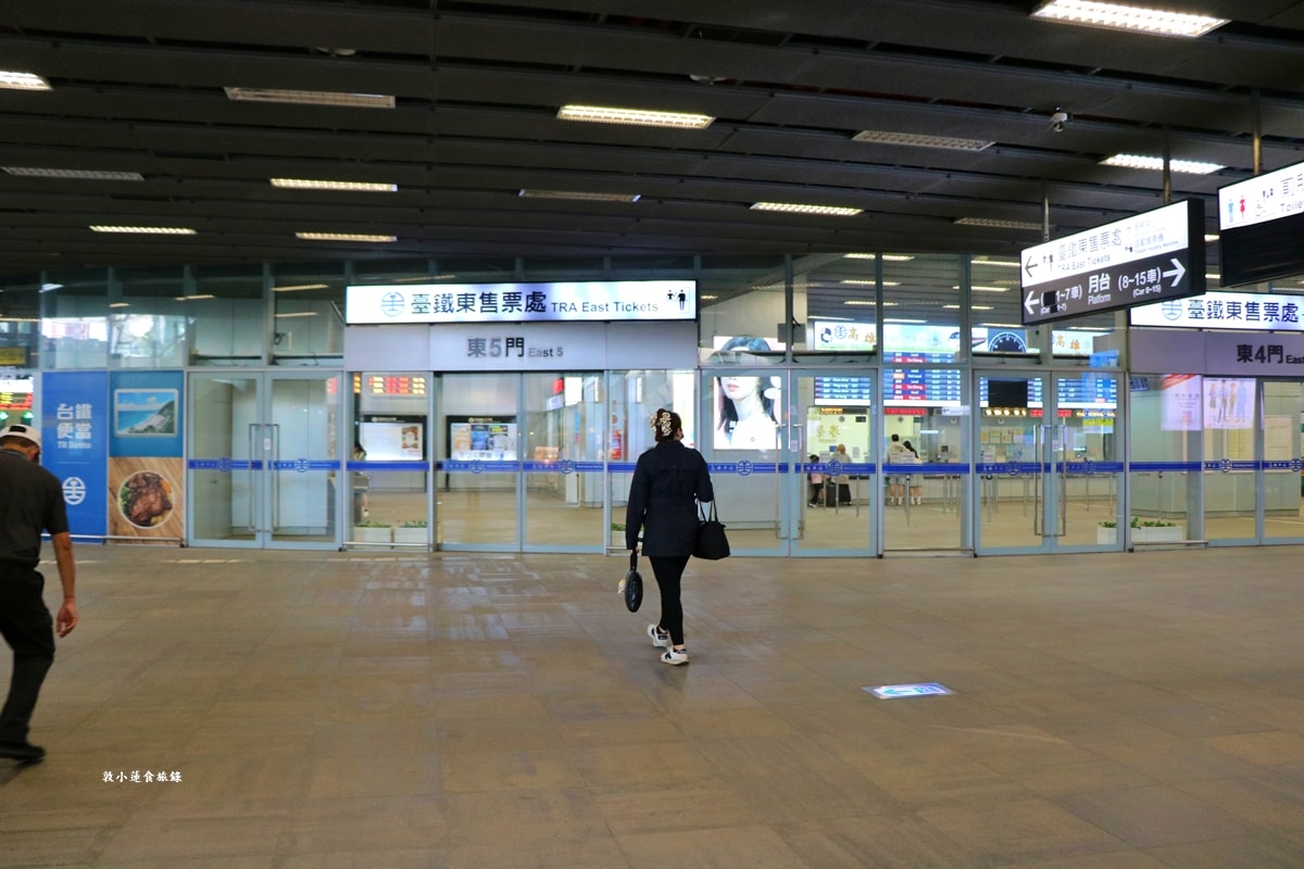 高雄車站‧歷經20年工程的火車站,結合節能設計與流線美學雲朵天棚,空中綠洲花園改寫車站新風貌 - 第23張圖 高雄車站‧歷經20年工程的火車站,結合節能設計與流線美學雲朵天棚,空中綠洲花園改寫車站新風貌