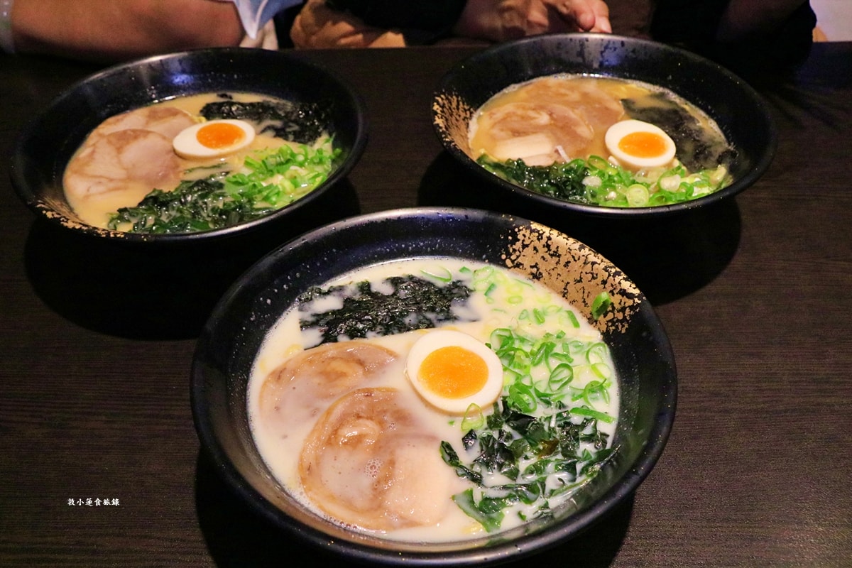 九湯屋日本拉麵 仁武店‧九州風格湯底，湯頭濃郁可續湯，喜愛奶油香味推薦九州白湯拉麵