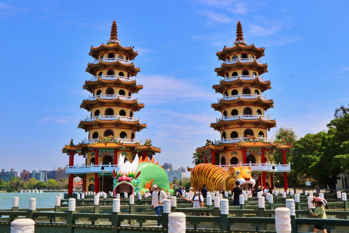 哈囉市場蓁牛雜湯‧藏身在左營仙樹三山宮市場內的現宰台灣牛，牛雜湯頭清潤爽口，現場享用免費續湯