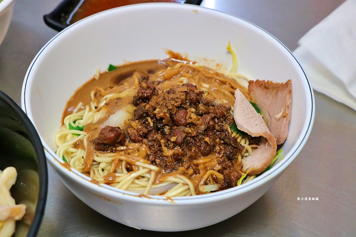 無餓不坐麵食館‧傳統麵食館,5種麵條多種選擇,滷味小菜不能錯過 - 第12張圖 無餓不坐麵食館‧傳統麵食館,5種麵條多種選擇,滷味小菜不能錯過