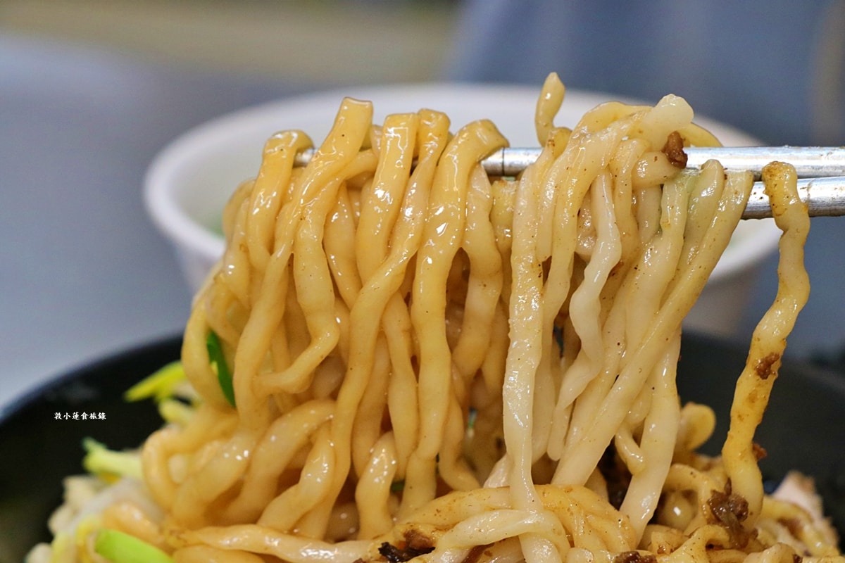 無餓不坐麵食館‧傳統麵食館,5種麵條多種選擇,滷味小菜不能錯過 - 第11張圖 無餓不坐麵食館‧傳統麵食館,5種麵條多種選擇,滷味小菜不能錯過
