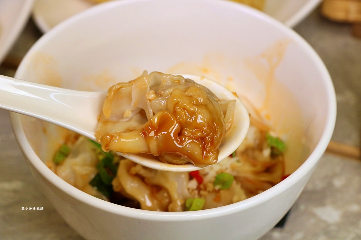 好事泰點心麵店‧香港師傅駐店料理純正港茶,秘製豬扒乾麵,蠔皇蒸鳳爪、海鮮韭菜餅、不能錯過脆皮焗叉燒包 - 第22張圖 好事泰點心麵店‧香港師傅駐店料理純正港茶,秘製豬扒乾麵,蠔皇蒸鳳爪、海鮮韭菜餅、不能錯過脆皮焗叉燒包