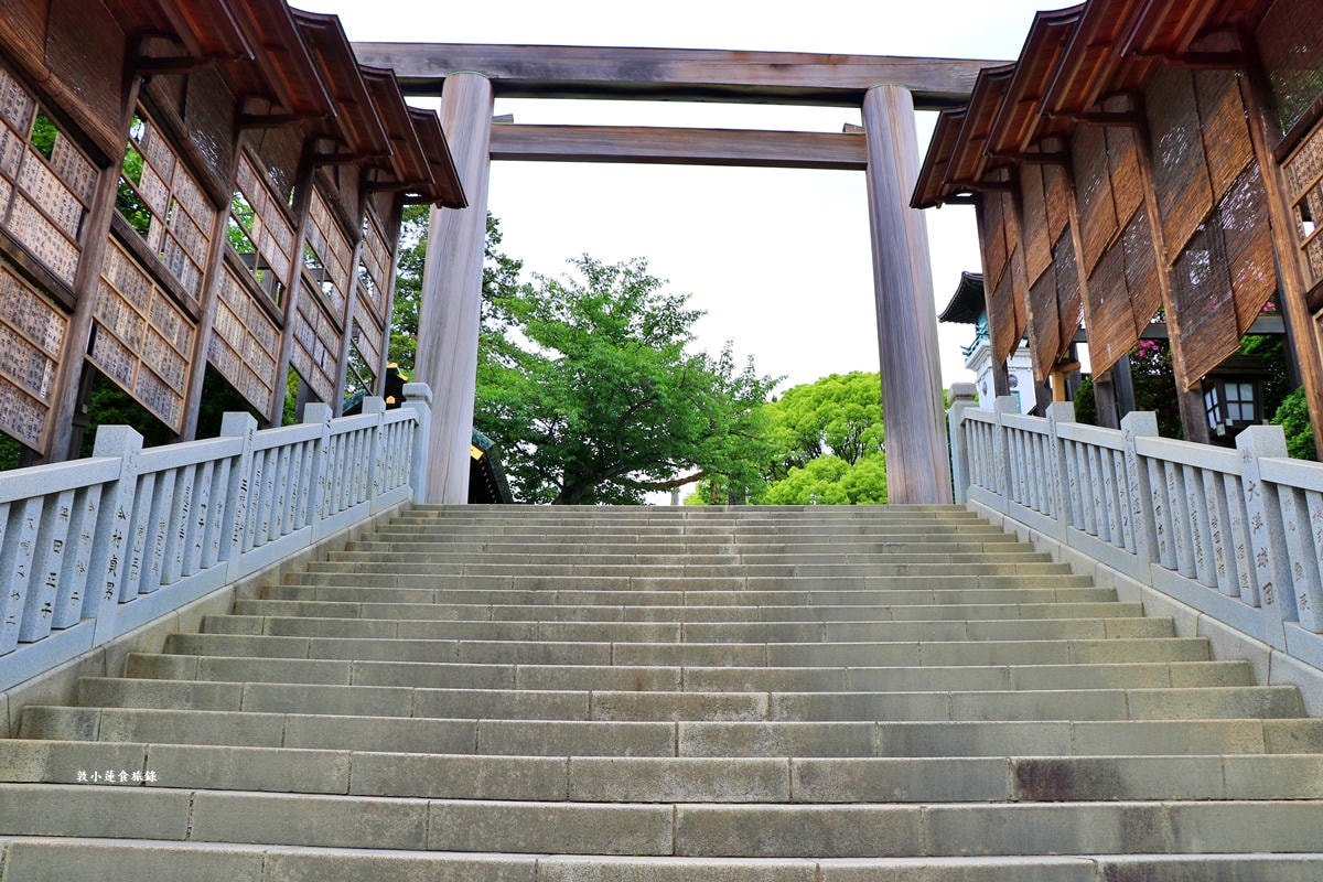 【神奈川橫濱】伊勢山皇大神宮‧有著關東伊勢神宮的稱號，也是橫濱的守護神社，春天的落櫻不可錯過
