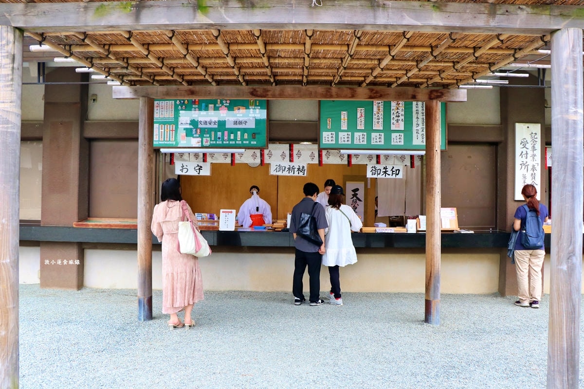 【神奈川橫濱】伊勢山皇大神宮‧有著關東伊勢神宮的稱號，也是橫濱的守護神社，春天的落櫻不可錯過