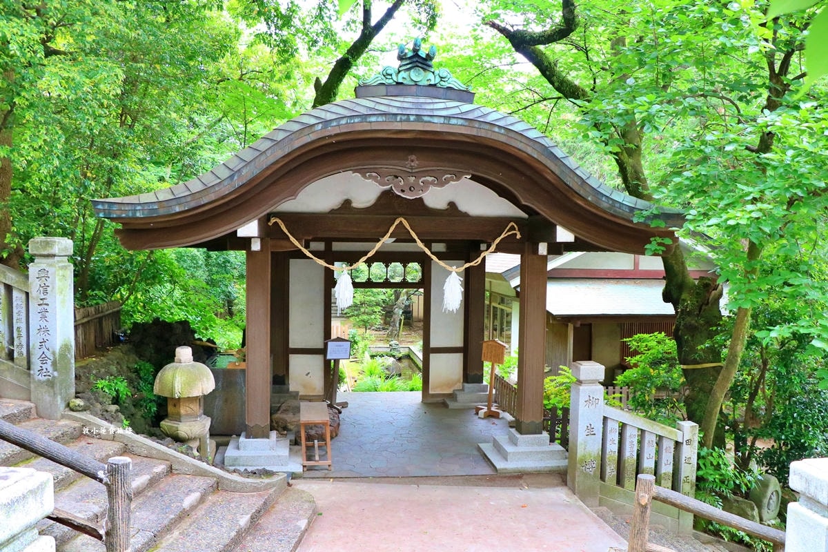 【神奈川橫濱】伊勢山皇大神宮‧有著關東伊勢神宮的稱號，也是橫濱的守護神社，春天的落櫻不可錯過