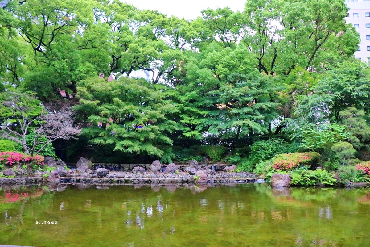 【神奈川橫濱】橫濱公園 彼我庭園‧日本最古老的公園,寧靜的日式庭園春賞鬱金香,秋看楓紅葉 - 第5張圖 【神奈川橫濱】橫濱公園 彼我庭園‧日本最古老的公園,寧靜的日式庭園春賞鬱金香,秋看楓紅葉