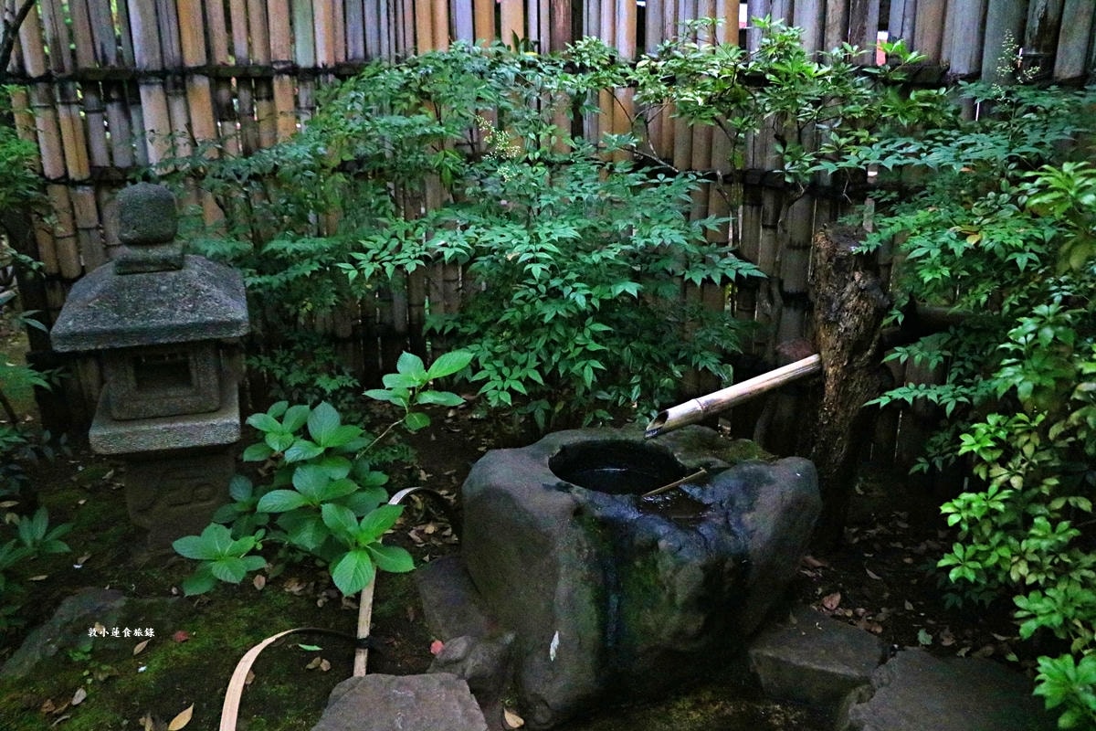 【神奈川橫濱】橫濱公園 彼我庭園‧日本最古老的公園,寧靜的日式庭園春賞鬱金香,秋看楓紅葉 - 第13張圖 【神奈川橫濱】橫濱公園 彼我庭園‧日本最古老的公園,寧靜的日式庭園春賞鬱金香,秋看楓紅葉