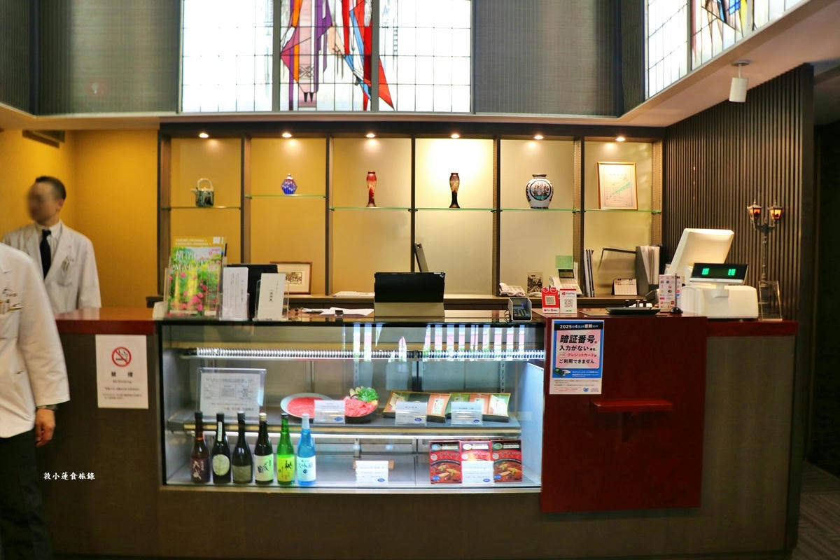 【神奈川橫濱】荒井屋牛鍋 萬國橋店‧明治23年開業,135年壽喜燒牛肉火鍋老店,橫濱不可錯過的排隊老店 - 第5張圖 【神奈川橫濱】荒井屋牛鍋 萬國橋店‧明治23年開業,135年壽喜燒牛肉火鍋老店,橫濱不可錯過的排隊老店