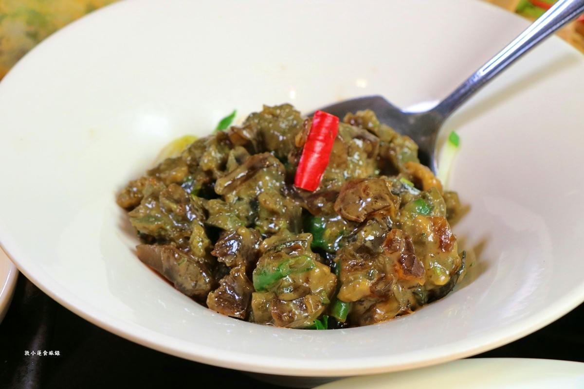 大宅門乾鍋鴨頭‧一鍋二吃,東北特色料理菜,獨門醬料炒香麻而不辣,龍鳳高湯濃郁順口!! - 第14張圖 大宅門乾鍋鴨頭‧一鍋二吃,東北特色料理菜,獨門醬料炒香麻而不辣,龍鳳高湯濃郁順口!!