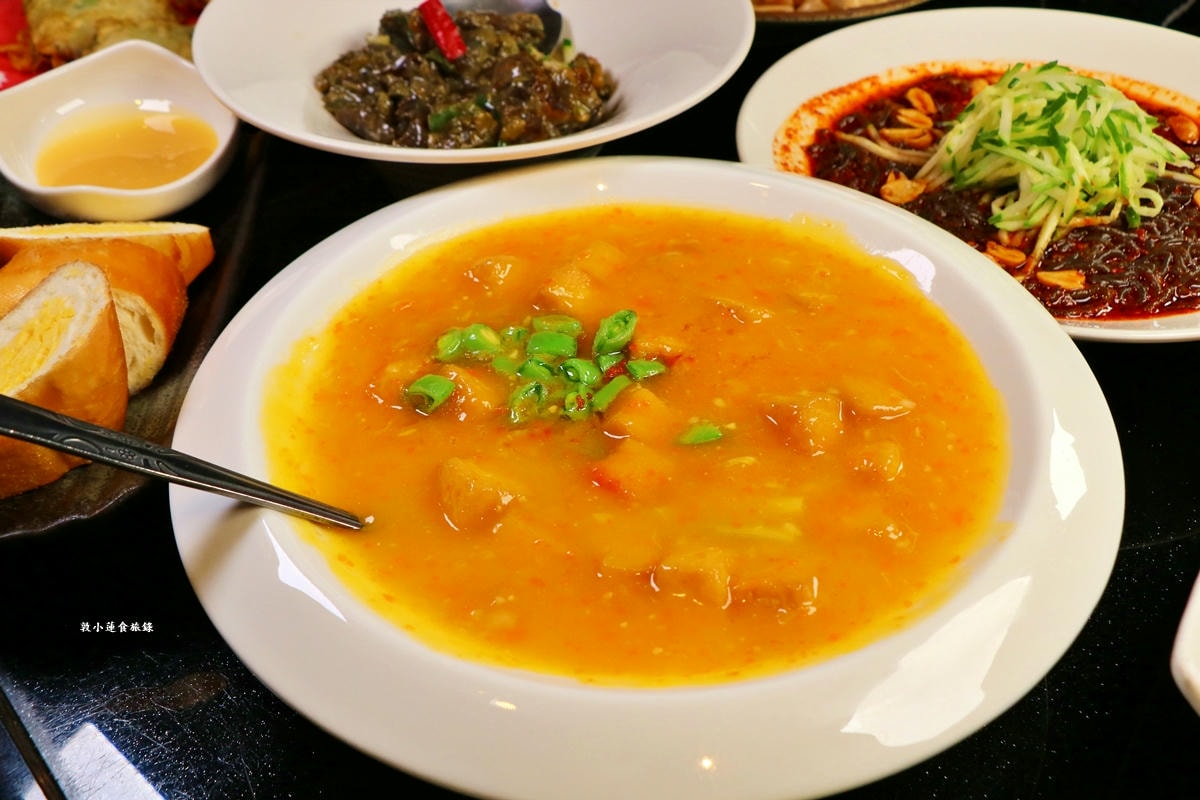 大宅門乾鍋鴨頭‧一鍋二吃,東北特色料理菜,獨門醬料炒香麻而不辣,龍鳳高湯濃郁順口!! - 第17張圖 大宅門乾鍋鴨頭‧一鍋二吃,東北特色料理菜,獨門醬料炒香麻而不辣,龍鳳高湯濃郁順口!!