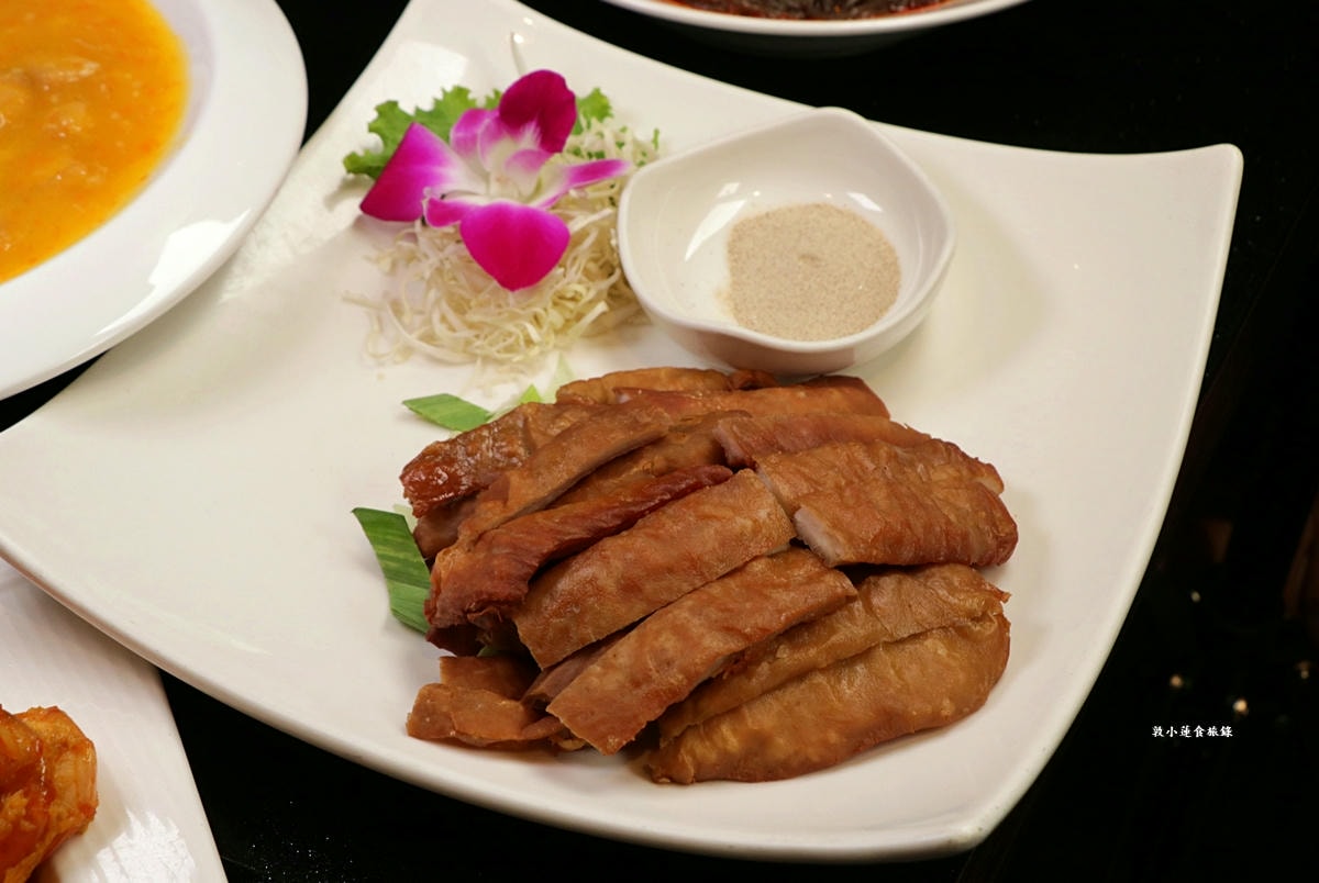 大宅門乾鍋鴨頭‧一鍋二吃,東北特色料理菜,獨門醬料炒香麻而不辣,龍鳳高湯濃郁順口!! - 第25張圖 大宅門乾鍋鴨頭‧一鍋二吃,東北特色料理菜,獨門醬料炒香麻而不辣,龍鳳高湯濃郁順口!!