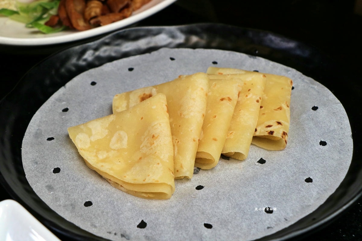 大宅門乾鍋鴨頭‧一鍋二吃,東北特色料理菜,獨門醬料炒香麻而不辣,龍鳳高湯濃郁順口!! - 第34張圖 大宅門乾鍋鴨頭‧一鍋二吃,東北特色料理菜,獨門醬料炒香麻而不辣,龍鳳高湯濃郁順口!!