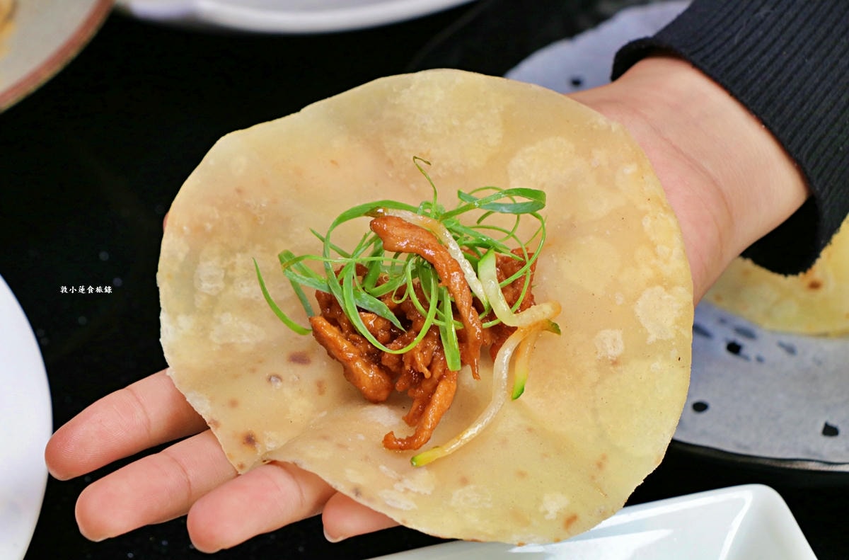 大宅門乾鍋鴨頭‧一鍋二吃,東北特色料理菜,獨門醬料炒香麻而不辣,龍鳳高湯濃郁順口!! - 第35張圖 大宅門乾鍋鴨頭‧一鍋二吃,東北特色料理菜,獨門醬料炒香麻而不辣,龍鳳高湯濃郁順口!!
