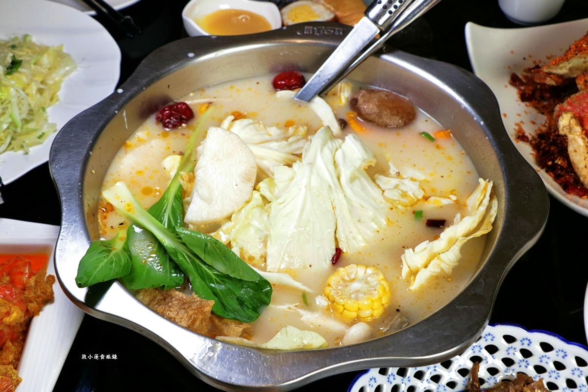 大宅門乾鍋鴨頭‧一鍋二吃,東北特色料理菜,獨門醬料炒香麻而不辣,龍鳳高湯濃郁順口!! - 第39張圖 大宅門乾鍋鴨頭‧一鍋二吃,東北特色料理菜,獨門醬料炒香麻而不辣,龍鳳高湯濃郁順口!!