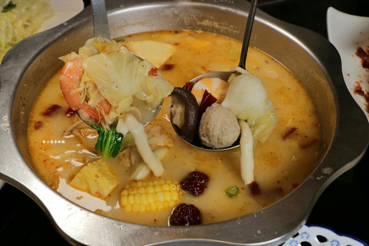 大宅門乾鍋鴨頭‧一鍋二吃,東北特色料理菜,獨門醬料炒香麻而不辣,龍鳳高湯濃郁順口!! - 第42張圖 大宅門乾鍋鴨頭‧一鍋二吃,東北特色料理菜,獨門醬料炒香麻而不辣,龍鳳高湯濃郁順口!!