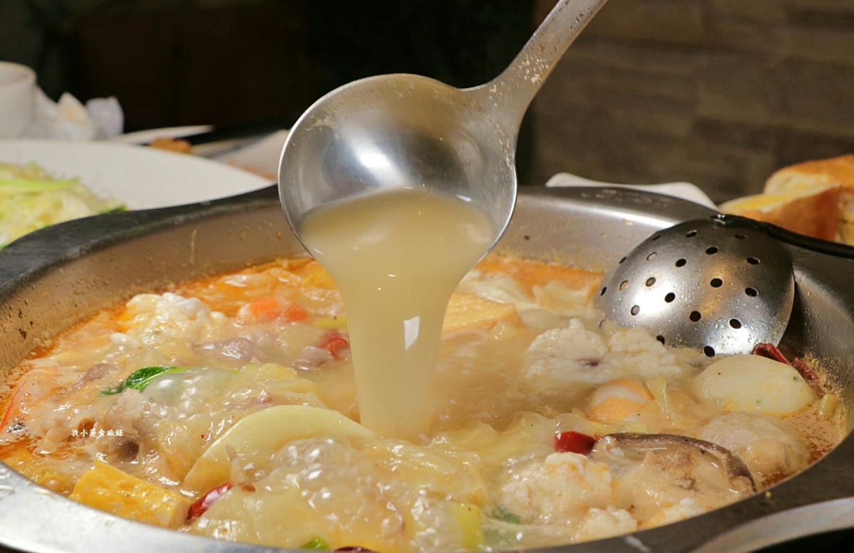大宅門乾鍋鴨頭‧一鍋二吃,東北特色料理菜,獨門醬料炒香麻而不辣,龍鳳高湯濃郁順口!! - 第41張圖 大宅門乾鍋鴨頭‧一鍋二吃,東北特色料理菜,獨門醬料炒香麻而不辣,龍鳳高湯濃郁順口!!