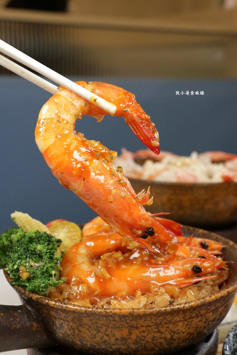 Mochi Mochi 鬆餅屋 高雄義享天地店‧聚餐約會新選擇,全台第一【極上釜飯】,豪華餐點儀式感滿滿,極黑熟成牛小排、炙燒干貝蝦濃郁超開胃!! - 第28張圖 Mochi Mochi 鬆餅屋 高雄義享天地店‧聚餐約會新選擇,全台第一【極上釜飯】,豪華餐點儀式感滿滿,極黑熟成牛小排、炙燒干貝蝦濃郁超開胃!!