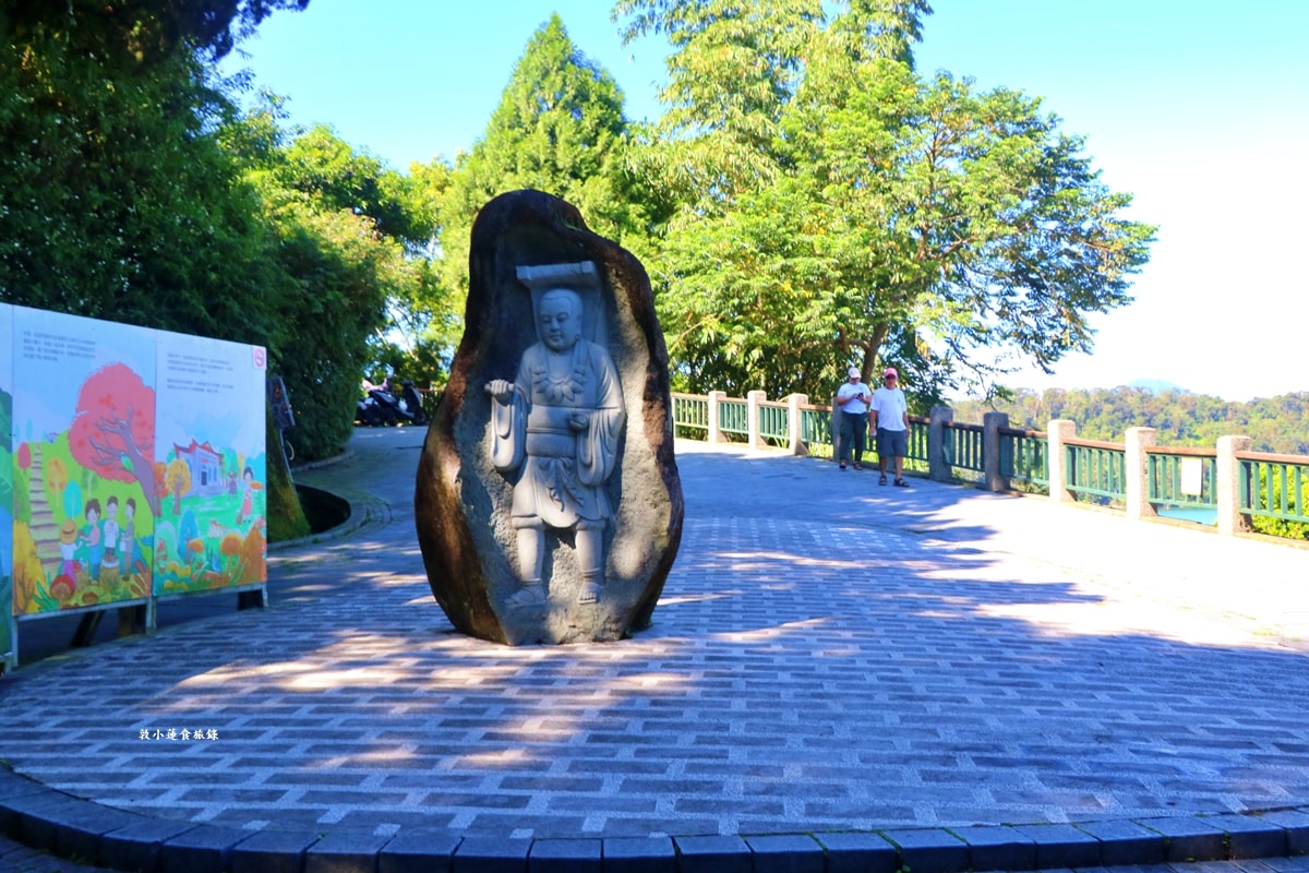玄光寺&玄光碼頭‧青龍山步道起點玄光碼頭，參拜背山面潭唐式風格玄光寺!!