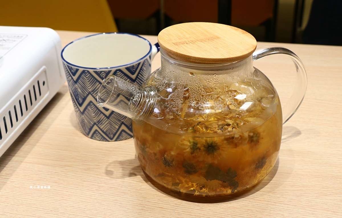 韓國料理 一日三餐삼시세끼 ‧巷弄中超低調的家庭韓式料理，不用300元就能吃到200g的龍蝦豆腐個人鍋，份量極多平價聚餐首選!!