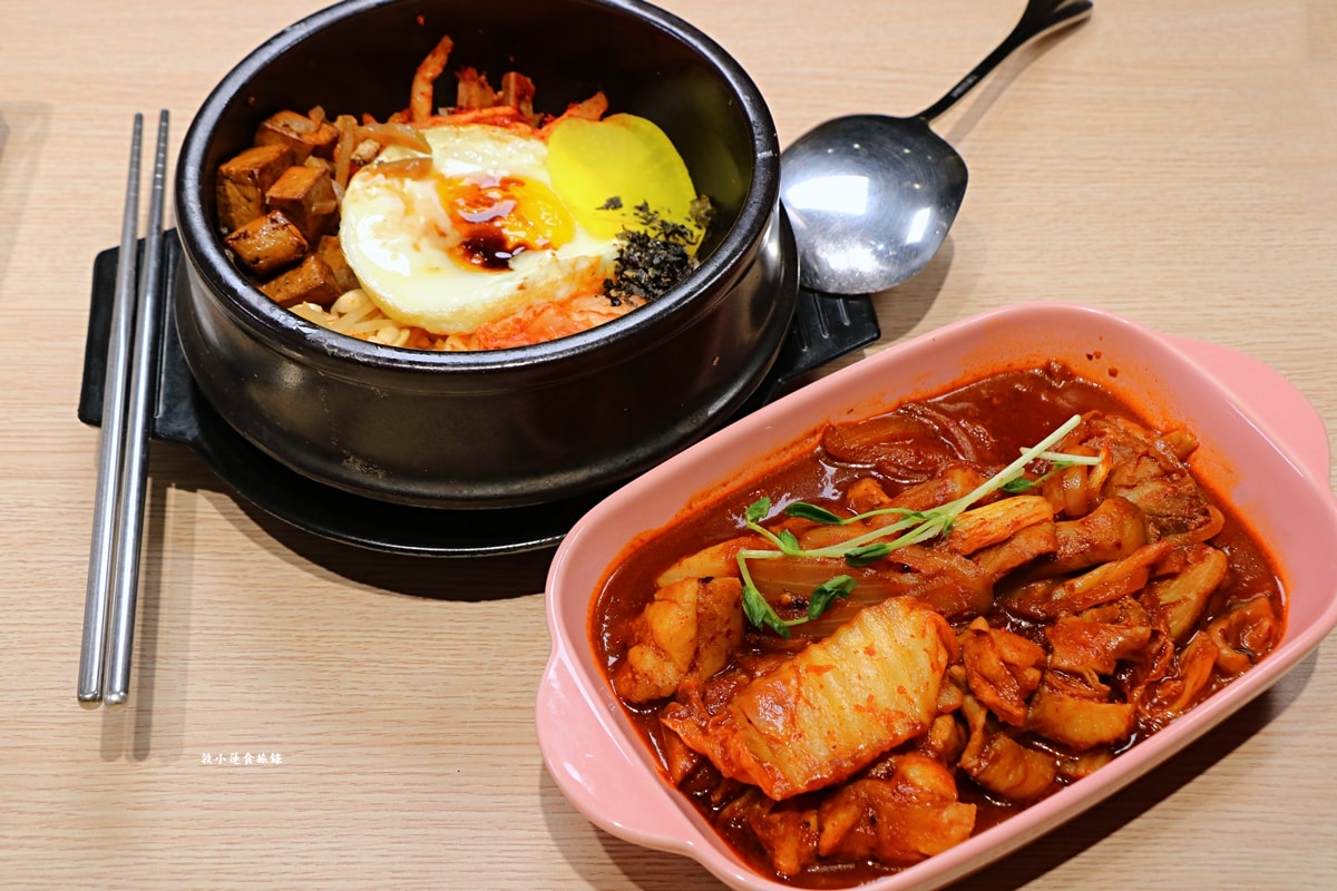 韓國料理 一日三餐삼시세끼 ‧巷弄中超低調的家庭韓式料理，不用300元就能吃到200g的龍蝦豆腐個人鍋，份量極多平價聚餐首選!!