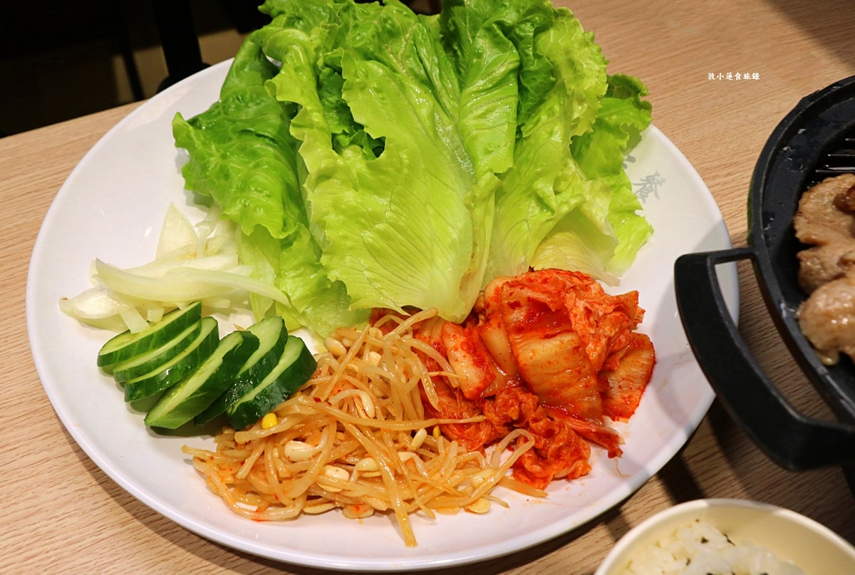 韓國料理 一日三餐삼시세끼 ‧巷弄中超低調的家庭韓式料理，不用300元就能吃到200g的龍蝦豆腐個人鍋，份量極多平價聚餐首選!!