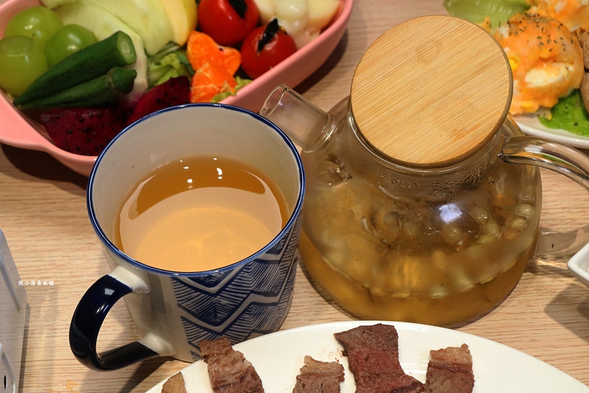 韓國料理 一日三餐삼시세끼 ‧巷弄中超低調的家庭韓式料理，不用300元就能吃到200g的龍蝦豆腐個人鍋，份量極多平價聚餐首選!!