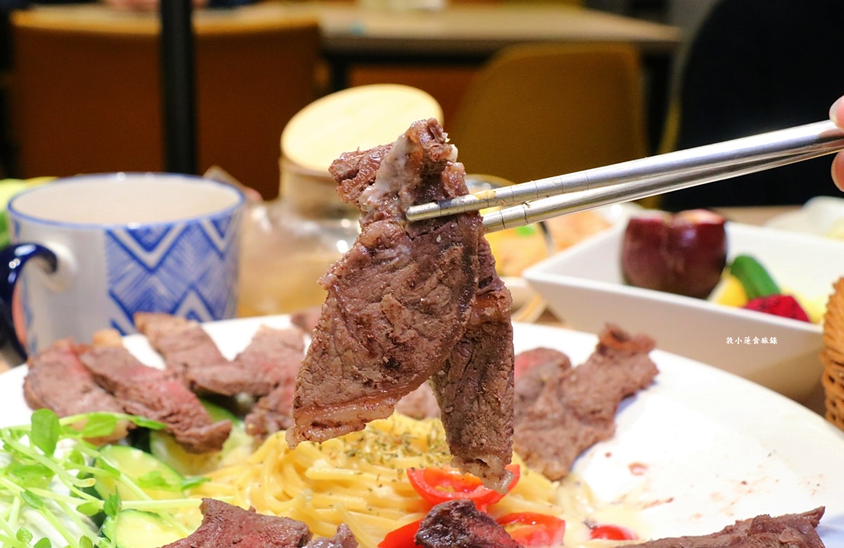 韓國料理 一日三餐삼시세끼 ‧巷弄中超低調的家庭韓式料理，不用300元就能吃到200g的龍蝦豆腐個人鍋，份量極多平價聚餐首選!!