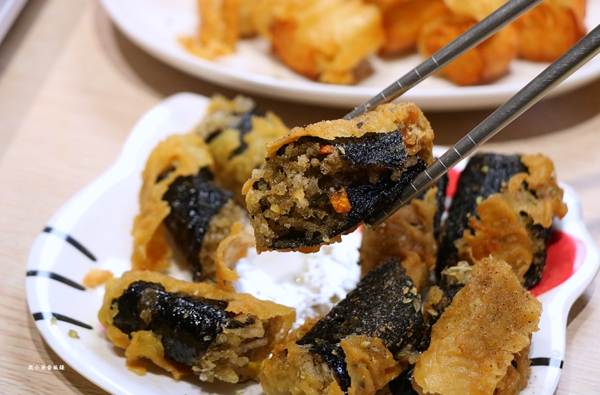 韓國料理 一日三餐삼시세끼 ‧巷弄中超低調的家庭韓式料理，不用300元就能吃到200g的龍蝦豆腐個人鍋，份量極多平價聚餐首選!!