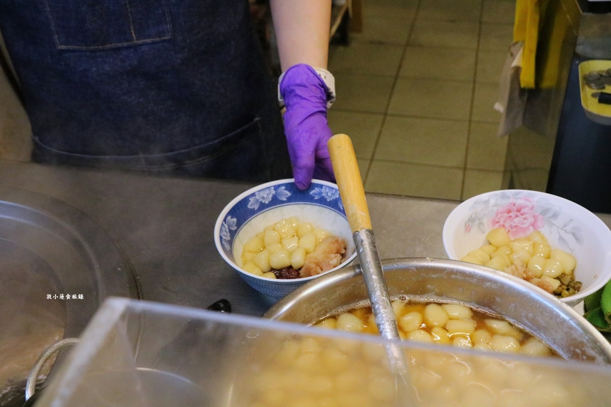小溝頂水果店‧在地78年老店,限定期間販售冬天限定熱湯圓,手指刀切湯圓軟Q彈牙!! - 第7張圖 小溝頂水果店‧在地78年老店,限定期間販售冬天限定熱湯圓,手指刀切湯圓軟Q彈牙!!