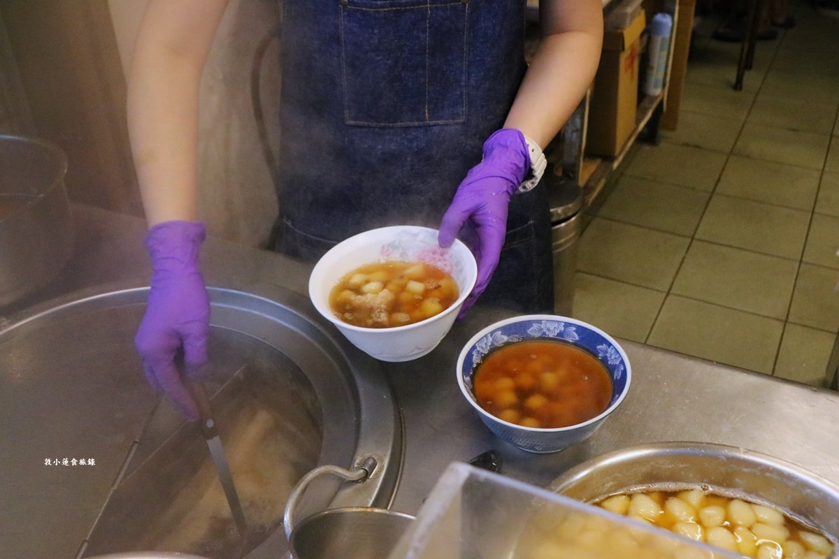 小溝頂水果店‧在地78年老店,限定期間販售冬天限定熱湯圓,手指刀切湯圓軟Q彈牙!! - 第8張圖 小溝頂水果店‧在地78年老店,限定期間販售冬天限定熱湯圓,手指刀切湯圓軟Q彈牙!!