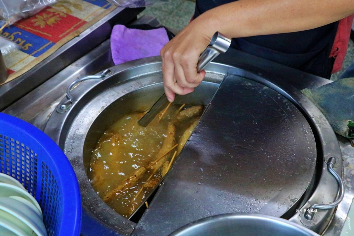 阿麗鍋燒麵‧古早味人氣井鍋燒,爆棚排隊人潮只要60元俗俗價格,黑輪、米血每桌必配 - 第3張圖 阿麗鍋燒麵‧古早味人氣井鍋燒,爆棚排隊人潮只要60元俗俗價格,黑輪、米血每桌必配