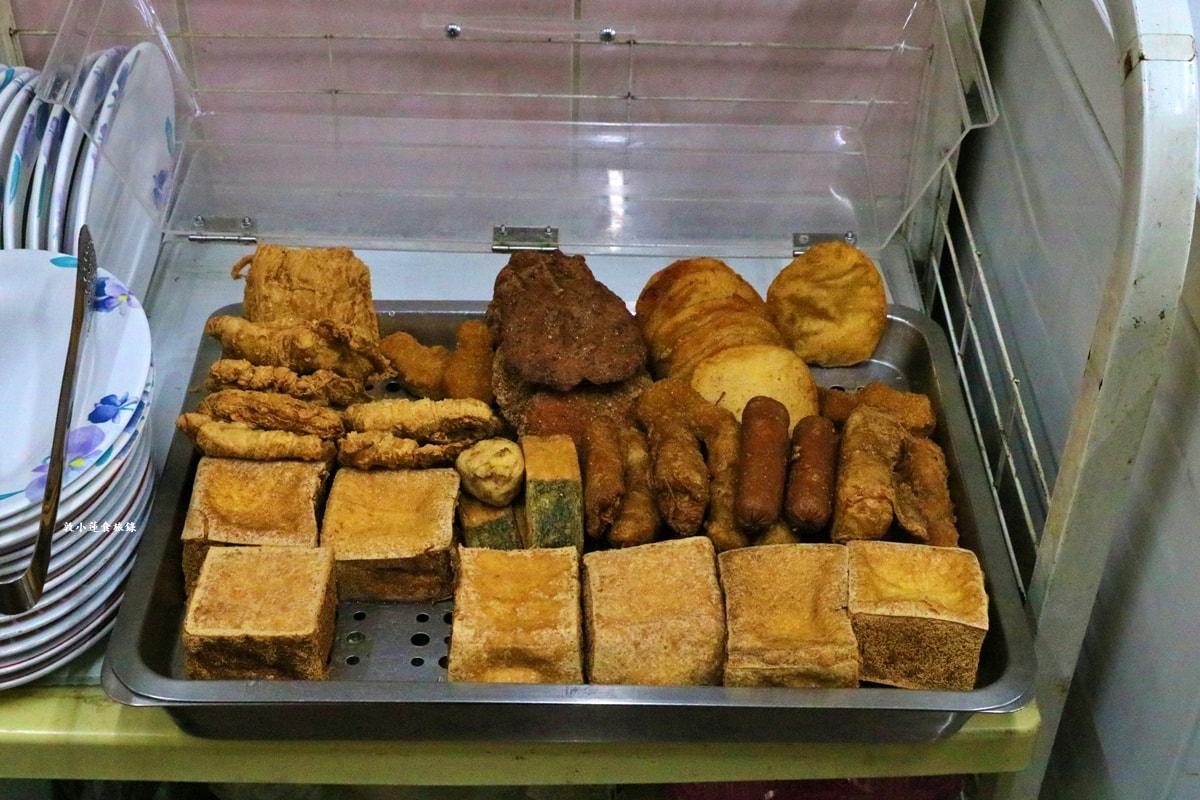 素然起勁記膳堂‧仁武最受歡迎的素食店，CP值超高現點現做，推薦炒麵!!