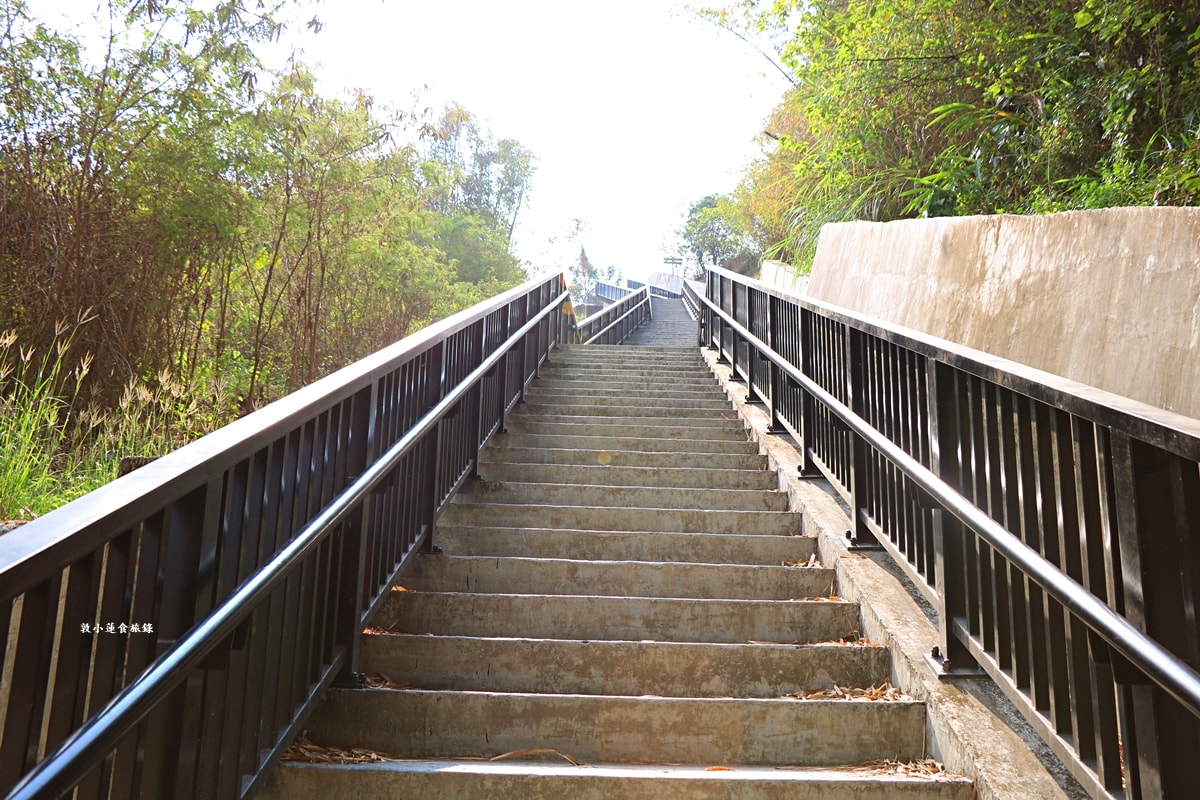 月世界地景公園‧曾經滄海月世界泥岩惡地,南台灣特殊地景著名的地質奇觀 - 第21張圖 月世界地景公園‧曾經滄海月世界泥岩惡地,南台灣特殊地景著名的地質奇觀