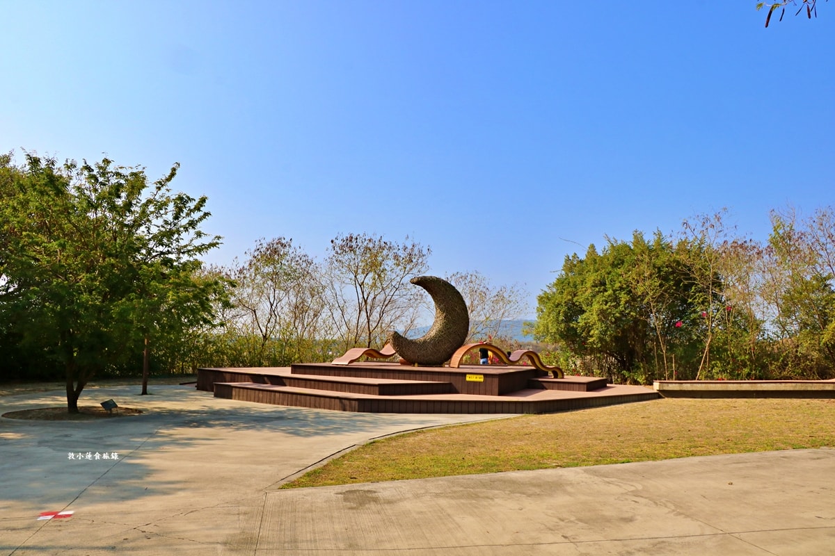 月世界地景公園‧曾經滄海月世界泥岩惡地,南台灣特殊地景著名的地質奇觀 - 第27張圖 月世界地景公園‧曾經滄海月世界泥岩惡地,南台灣特殊地景著名的地質奇觀