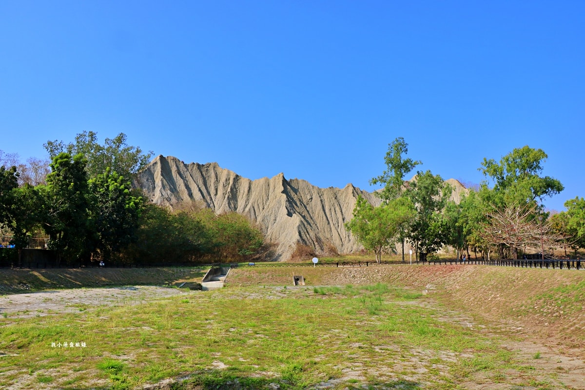 月世界地景公園‧曾經滄海月世界泥岩惡地,南台灣特殊地景著名的地質奇觀 - 第37張圖 月世界地景公園‧曾經滄海月世界泥岩惡地,南台灣特殊地景著名的地質奇觀