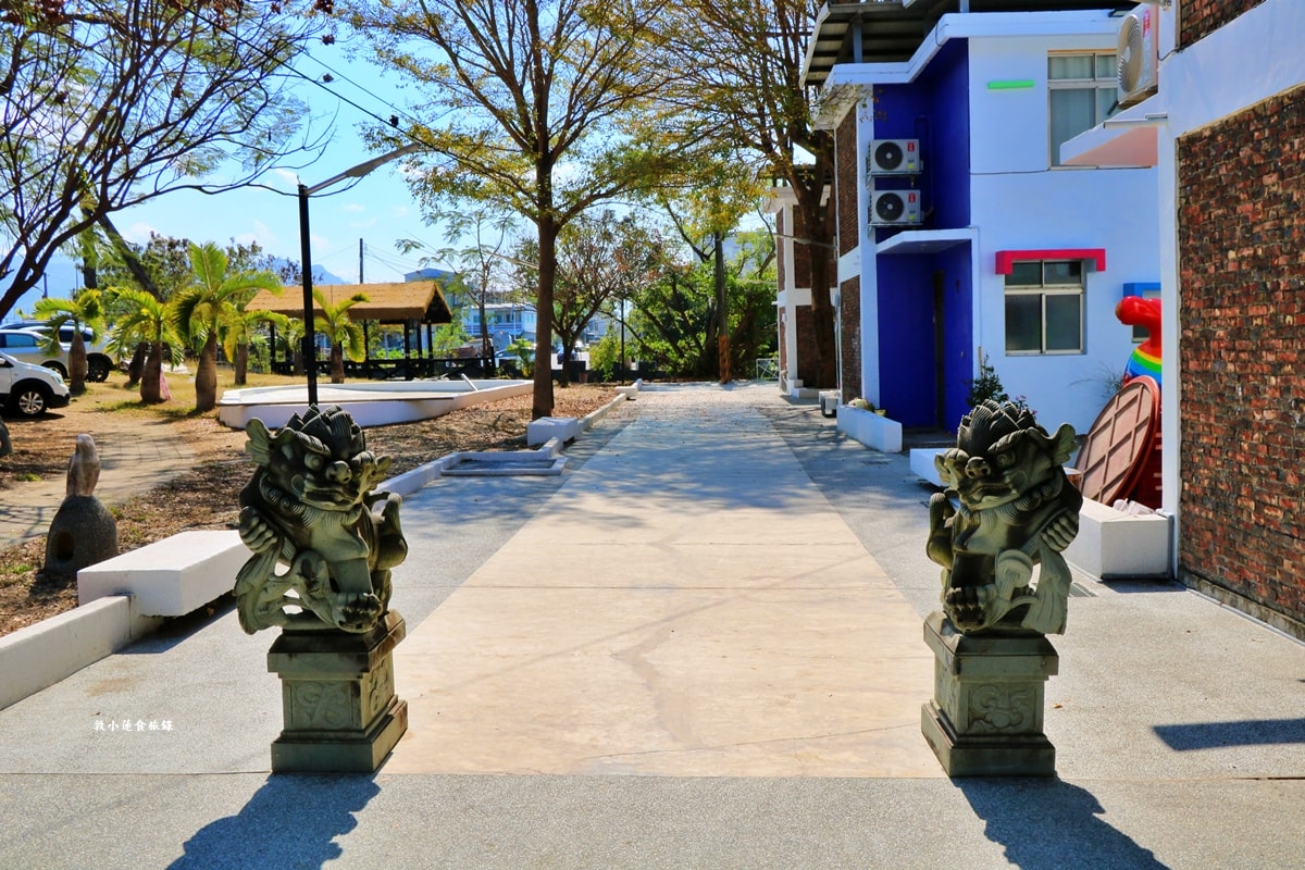 枋寮清鬆半日遊‧從鏡頭看枋寮,慢步彩虹藝鐵、藍皮意象館、枋寮海堤、史奴比與甜甜圈!! - 第14張圖 枋寮清鬆半日遊‧從鏡頭看枋寮,慢步彩虹藝鐵、藍皮意象館、枋寮海堤、史奴比與甜甜圈!!