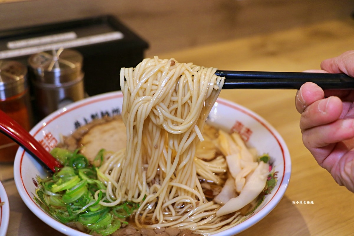 【日本岡山】尾道ラーメン燈 岡山駅前店‧半夜也想吃熱騰騰的拉麵嗎?尾道ラーメン燈主推夜間營業,深夜美食就選它!! - 第8張圖 【日本岡山】尾道ラーメン燈 岡山駅前店‧半夜也想吃熱騰騰的拉麵嗎?尾道ラーメン燈主推夜間營業,深夜美食就選它!!