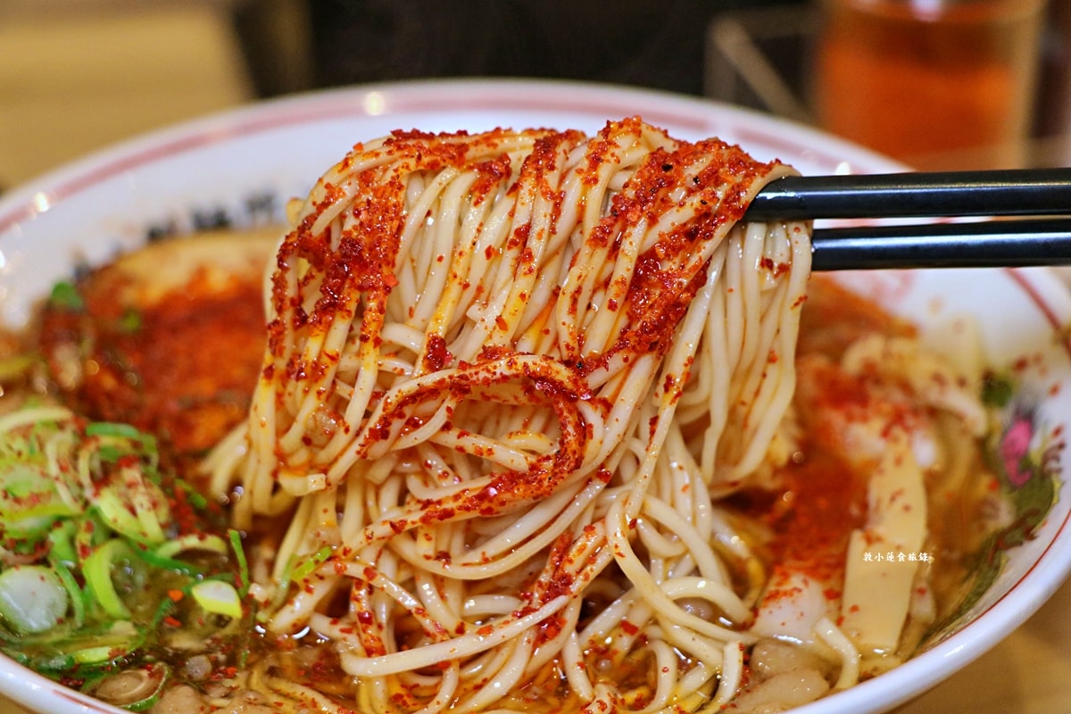 【日本岡山】尾道ラーメン燈 岡山駅前店‧半夜也想吃熱騰騰的拉麵嗎?尾道ラーメン燈主推夜間營業,深夜美食就選它!! - 第15張圖 【日本岡山】尾道ラーメン燈 岡山駅前店‧半夜也想吃熱騰騰的拉麵嗎?尾道ラーメン燈主推夜間營業,深夜美食就選它!!
