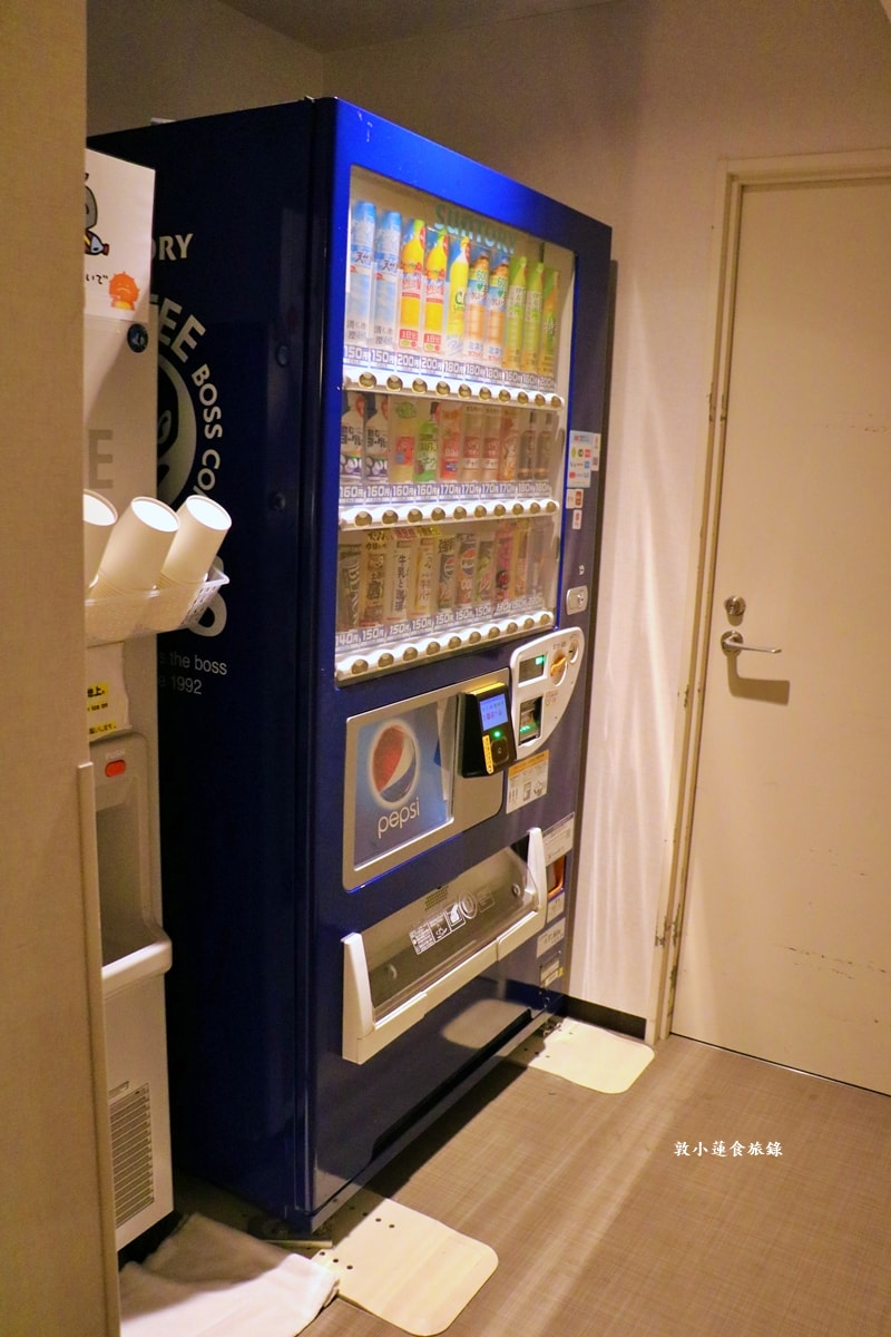 【日本岡山】 岡山微笑飯店Smile Hotel Okayama‧連鎖商務旅館，飯店門口有路面電車與巴士站，步行JR岡山站只要12分鐘路程