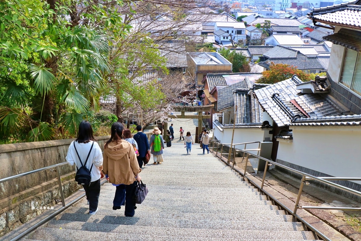 【岡山倉敷】阿智神社‧櫻花與紫藤圍繞的神社,四月櫻花五月紫藤,最美的御守-花纏守 - 第11張圖 【岡山倉敷】阿智神社‧櫻花與紫藤圍繞的神社,四月櫻花五月紫藤,最美的御守-花纏守