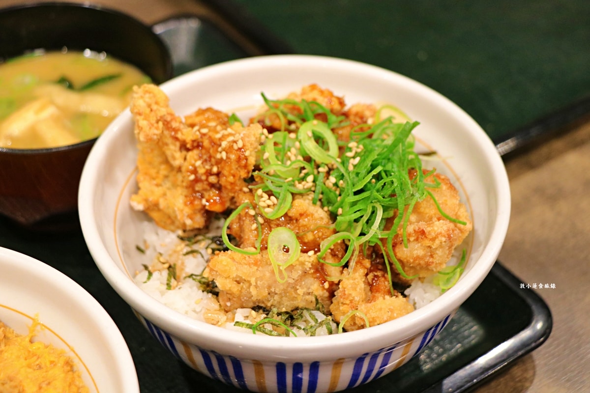 【日本大阪】なか卯 松屋町店‧內行才知道的Nakau 丼飯與烏龍麵的連鎖店，價格親民份量不輸Sukiya