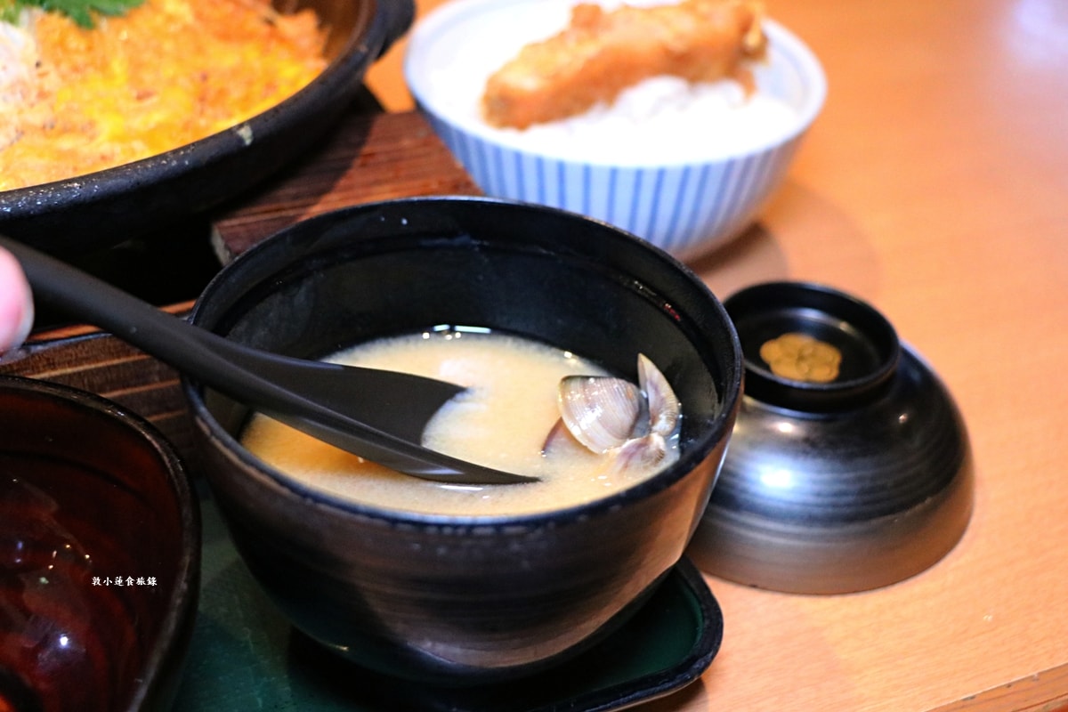 【日本大阪】しゃぶかつ かつ喜 シークル店‧臨空城Outlet豬排店,多種豬排定食組合,高麗菜絲、白飯、味噌湯無限量供應 - 第18張圖 【日本大阪】しゃぶかつ かつ喜 シークル店‧臨空城Outlet豬排店,多種豬排定食組合,高麗菜絲、白飯、味噌湯無限量供應