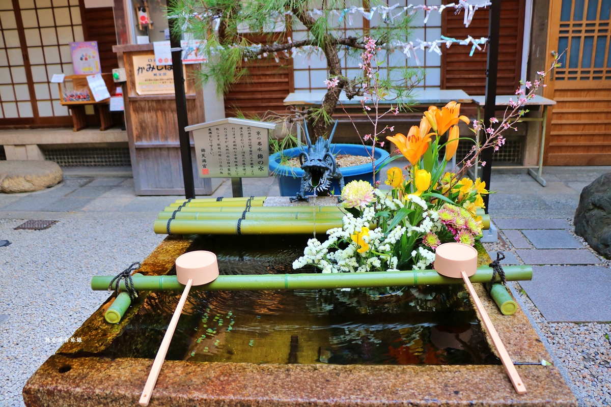 【日本京都】錦市場錦天滿宮‧學問之神菅原道真，智慧之神求學業，摸金牛得財運