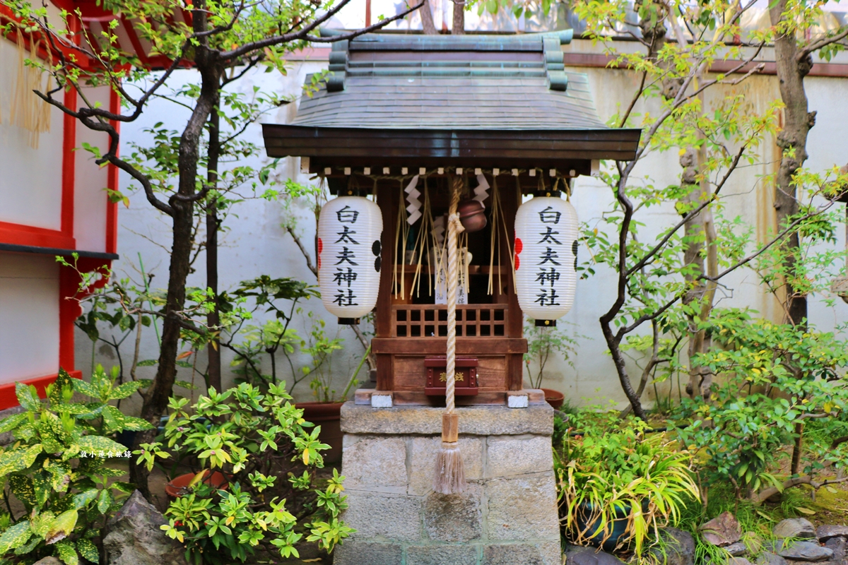 【日本京都】錦市場錦天滿宮‧學問之神菅原道真，智慧之神求學業，摸金牛得財運