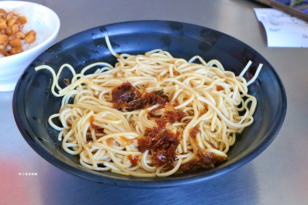香村滷味麵食館‧小琉球必訪在地美食,現切滷味,油蔥拌麵香郁口感,不要錯過麻辣鴨血喔!!! - 第9張圖 香村滷味麵食館‧小琉球必訪在地美食,現切滷味,油蔥拌麵香郁口感,不要錯過麻辣鴨血喔!!!