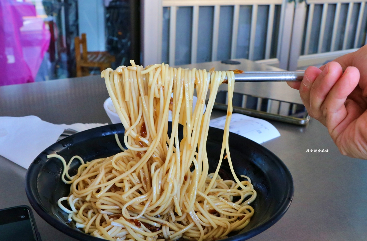 香村滷味麵食館‧小琉球必訪在地美食,現切滷味,油蔥拌麵香郁口感,不要錯過麻辣鴨血喔!!! - 第10張圖 香村滷味麵食館‧小琉球必訪在地美食,現切滷味,油蔥拌麵香郁口感,不要錯過麻辣鴨血喔!!!