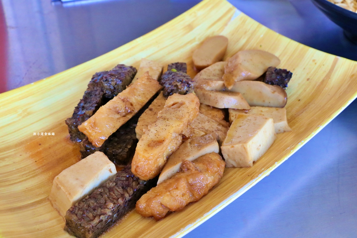 香村滷味麵食館‧小琉球必訪在地美食,現切滷味,油蔥拌麵香郁口感,不要錯過麻辣鴨血喔!!! - 第12張圖 香村滷味麵食館‧小琉球必訪在地美食,現切滷味,油蔥拌麵香郁口感,不要錯過麻辣鴨血喔!!!
