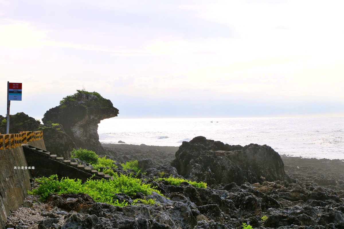 小琉球最美的五大海景‧小琉球二龍宮、紅番石、美人洞 烏龜岩、厚石裙礁、蛤板灣 小琉球威尼斯沙灘，碧海藍天療癒景色必拍聖地!!